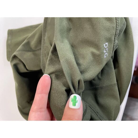 DSG Dark Green Hunter Olive Cropped Leggings Womens Size Medium - Picture 6 of 7
